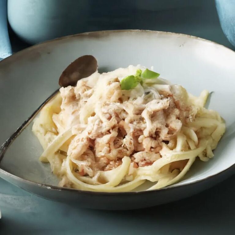 Odkryj smak białego spaghetti: przepis na kremowy makaron, który zdobywa serca