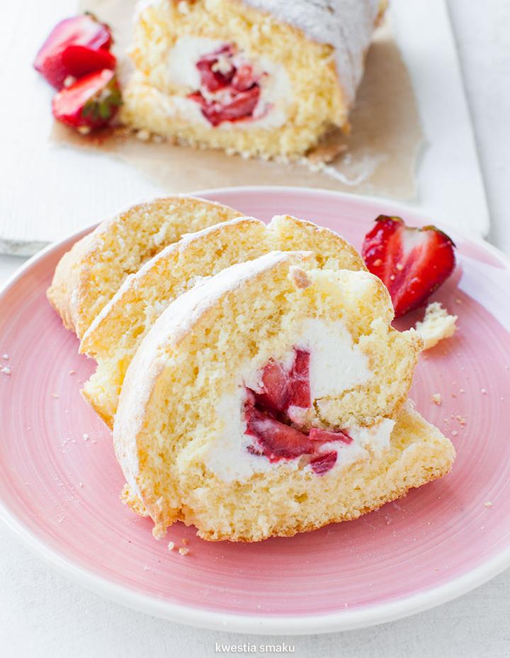 Przepisy na roladę biszkoptową