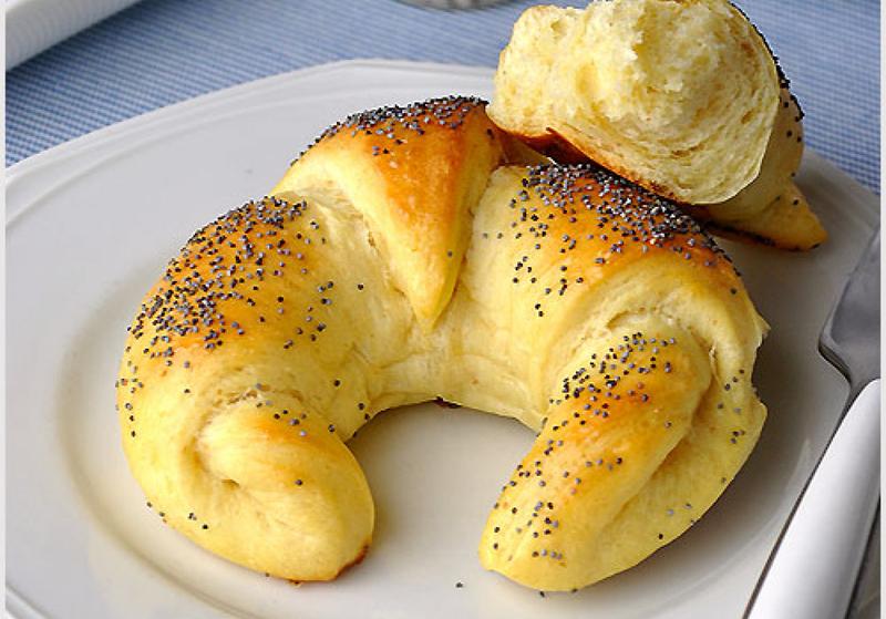 Rogale maślane z konfiturą