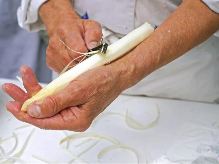 Jak mrozić szparagi, by cieszyć się ich smakiem przez cały rok – praktyczny poradnik