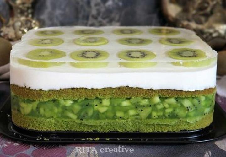 Owocowe ciasto z galaretką i pianką śmietanową – smak sezonu na talerzu!