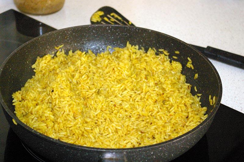 Smażony ryż z jajkiem
