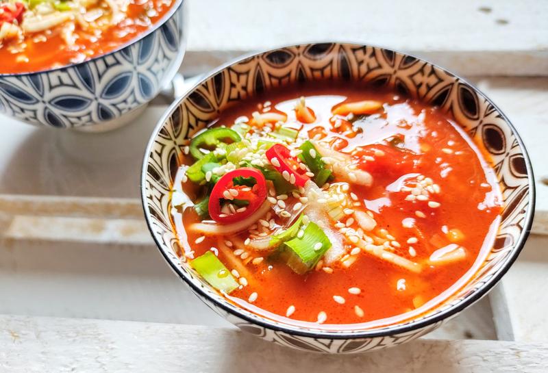 Świeża bazylia w kuchni