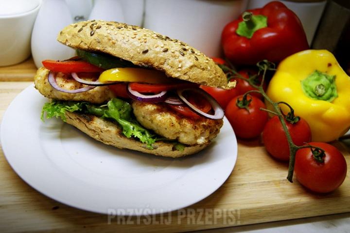 Zdrowe burgery z kurczakiem