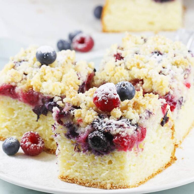 Odkryj Magię Ciasta Jogurtowego z Owocami: Proste i Pyszne Przepisy na Każdą Okazję