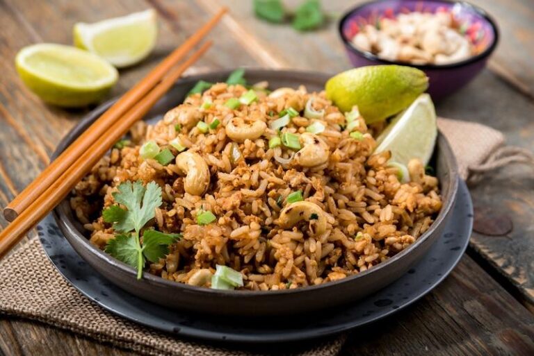 Smażony ryż z jajkiem i warzywami – łatwy przepis na pyszne danie domowe