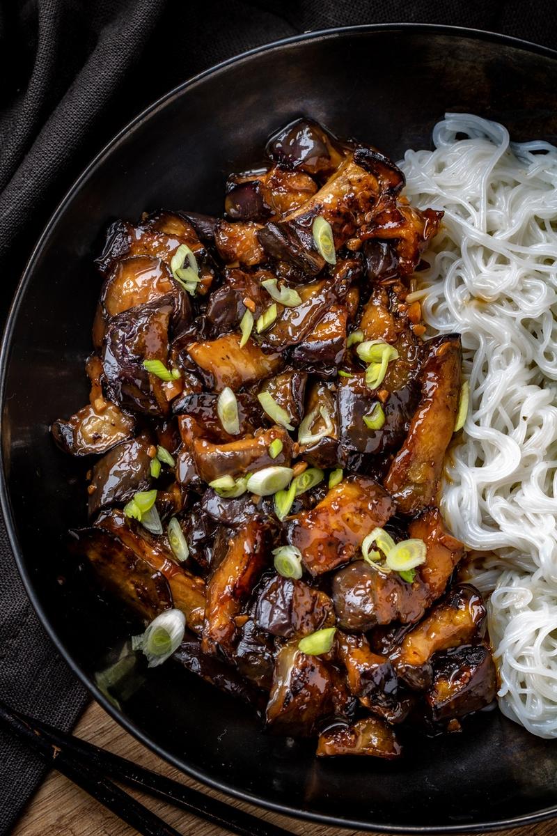 Aromatyczna potrawa z bazylią