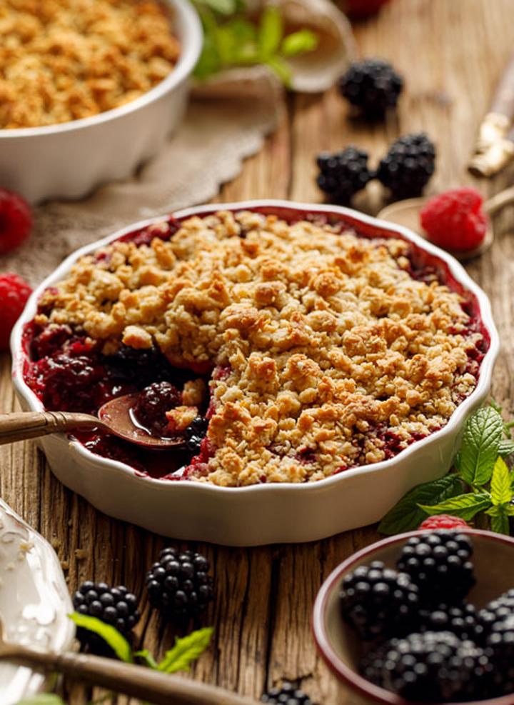 Cynamon i brązowy cukier w deserach