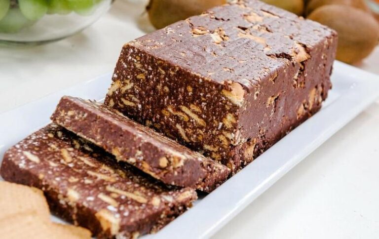 Rozkoszne przepisy na ciasto blok czekoladowy, które oczarują twoje podniebienie