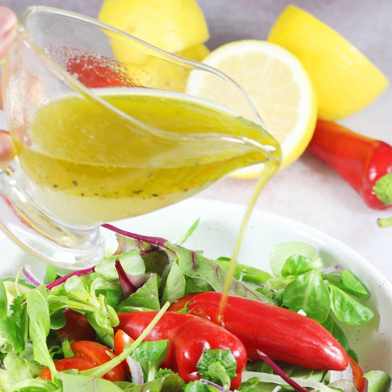 Sos winegret do sałatki greckiej – prosty przepis krok po kroku, który pokochasz
