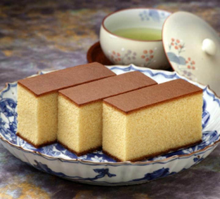 Odkryj tajemnice japońskiej kasutery – przepis na delikatne ciasto gąbkę, które zachwyci każdego
