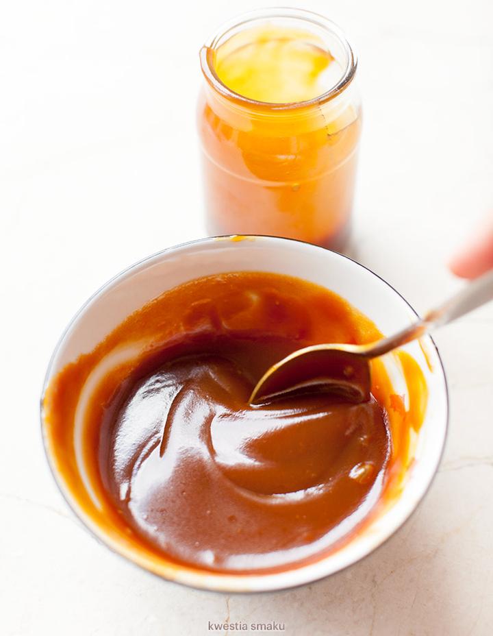 Jak zrobić polewę karmelową
