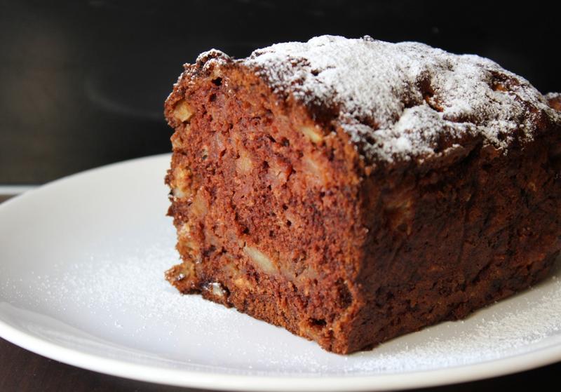 Niebo w gębie: Prosty przepis na wilgotne ciasto amerykaniec z jabłkami