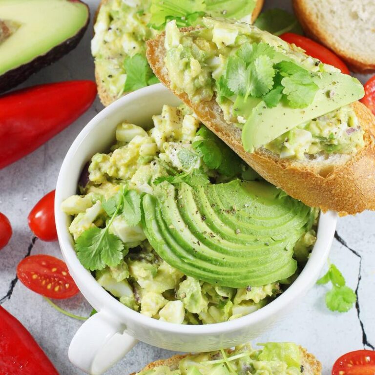 Pasta z awokado, bananem i szpinakiem – zdrowa propozycja dla niemowlaka