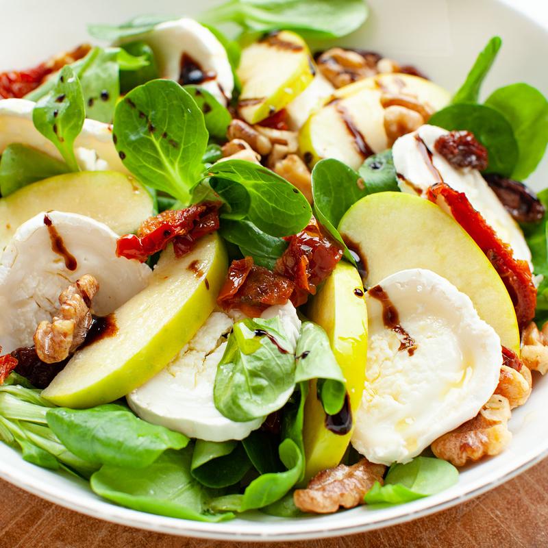 Smak sałatki jarzynowej z jabłkiem