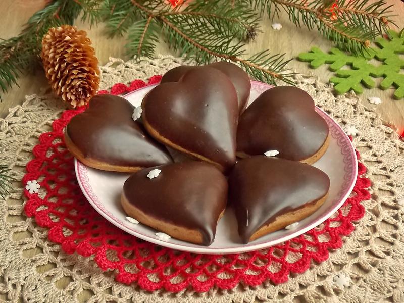 Pyszne pierniki z powidłami śliwkowymi i czekoladą przygotowane w thermomixie