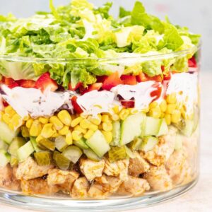 Sałatka gyros: który ogórek lepszy – kiszony czy konserwowy? Przewodnik po składnikach