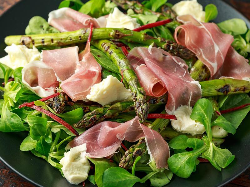 Sałatki na komunię