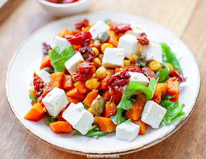 Idealna pieczona dynia z serem feta – odkryj pyszny przepis i inspiracje na każdą okazję