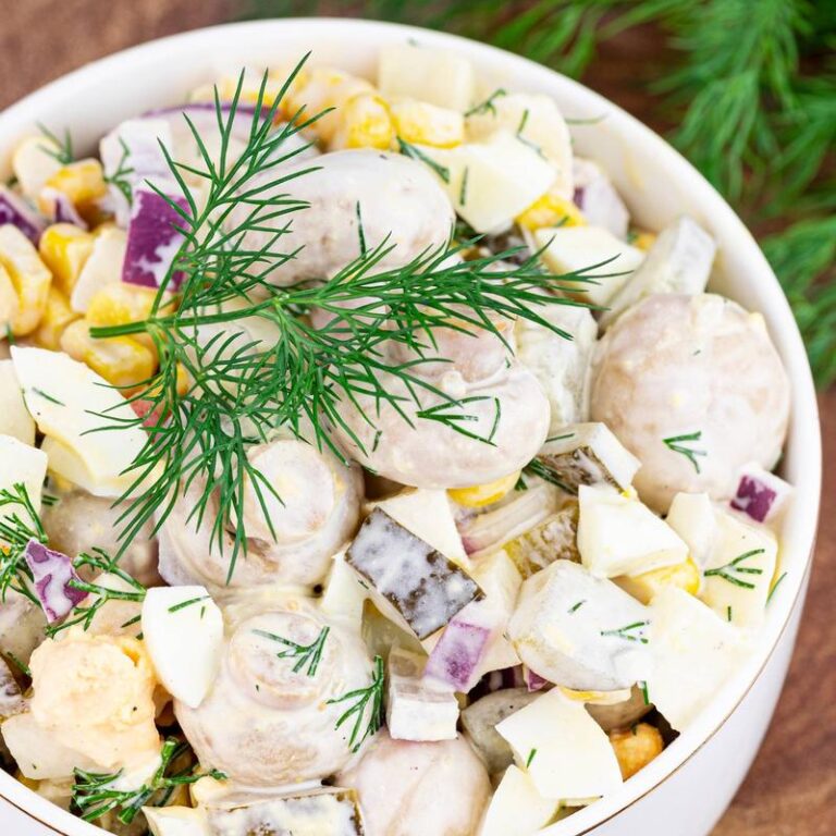 Jak przygotować idealne pieczarki do sałatki – sprawdzone przepisy i łatwe porady