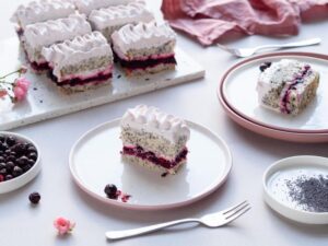 Prosty przepis na ciasto z suchym makiem – zachwyć swoich bliskich pysznym deserem!